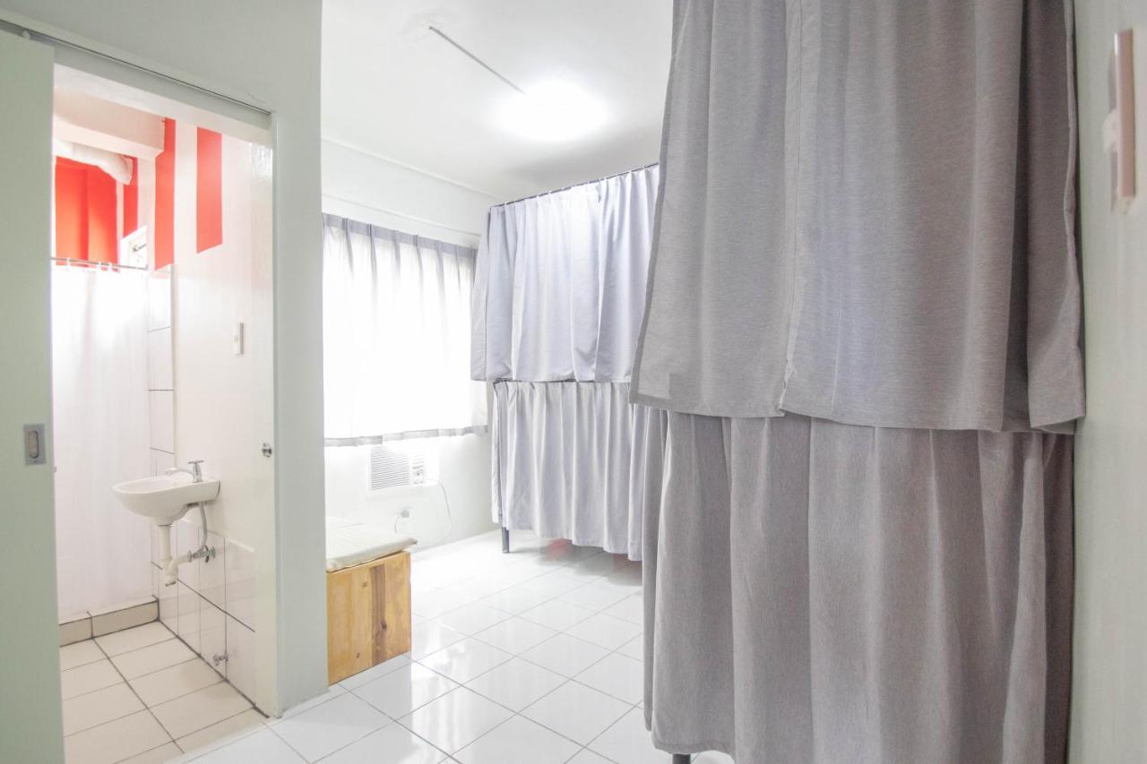 InnSpired Hostel PH in Makati, Metro Manila Makati City Esterno foto